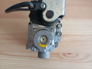 VALVULA DE GAS CALDERA JUNKERS ZW23 1 AE23 S3705