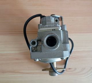 VALVULA DE GAS CALDERA JUNKERS ZW23 1 AE23 S3705