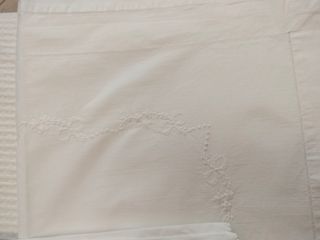 Lenzuola matrimoniali in lino vintage ricamato a m