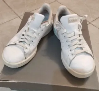 Scarpe Adidas bianche vera pelle