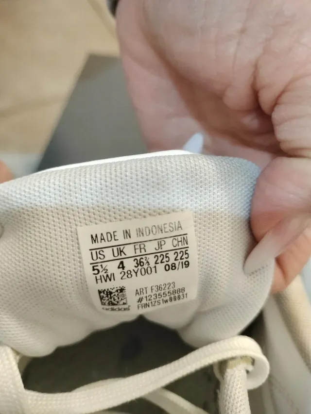 Scarpe Adidas bianche vera pelle