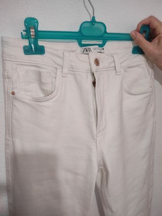 Pantalones blancos