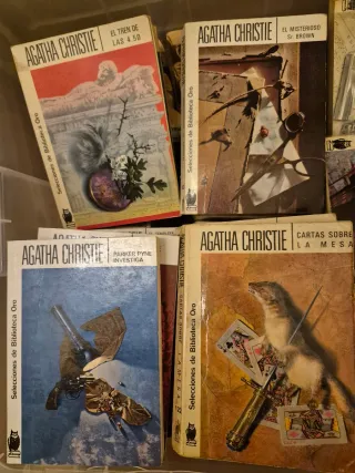 Agatha Christie - lotes de 10 títulos