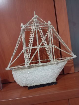 Barco decorativo antiguo