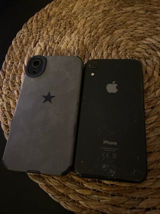 iPhone XR Negro con funda