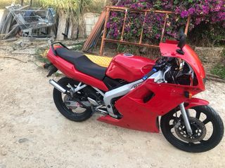 Yamaha TZR50 Roja