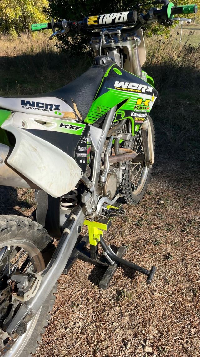 Moto Kawasaki KX 250F
