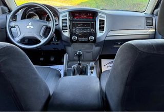 Mitsubishi Montero 2015