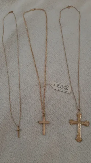 Collar y colgante cruz chapado oro Brisador