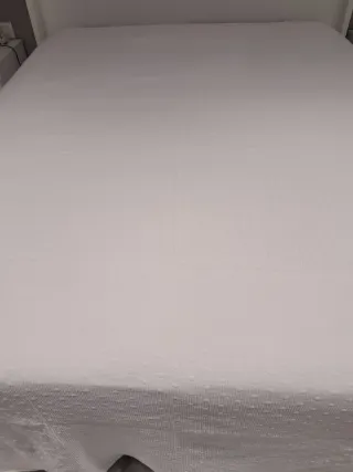 Colcha blanca de tela