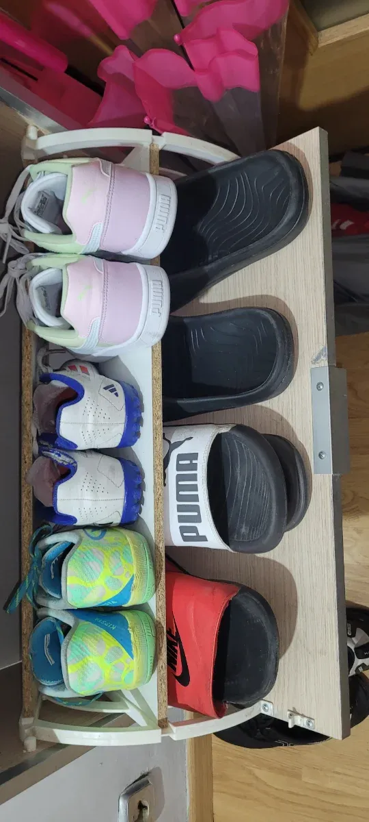 Zapatero madera pintado en plata