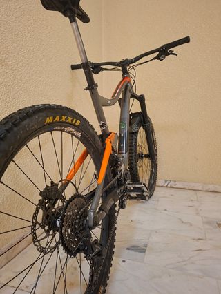 Bicicleta de Montaña Doble Suspensión