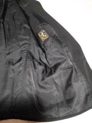 Traje negro de músico