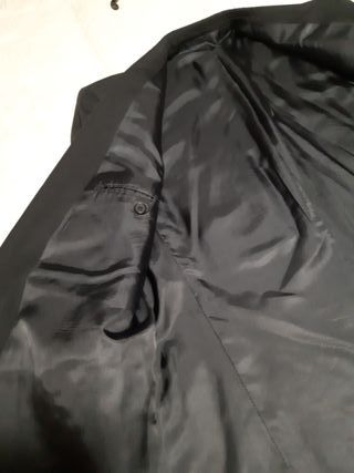 Traje negro de músico