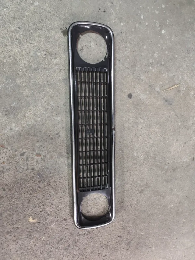 Rejilla Central Renault 4
