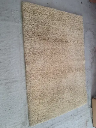 Alfombra de lana beige