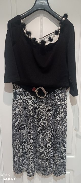 Falda plisada estampada talla 46-48