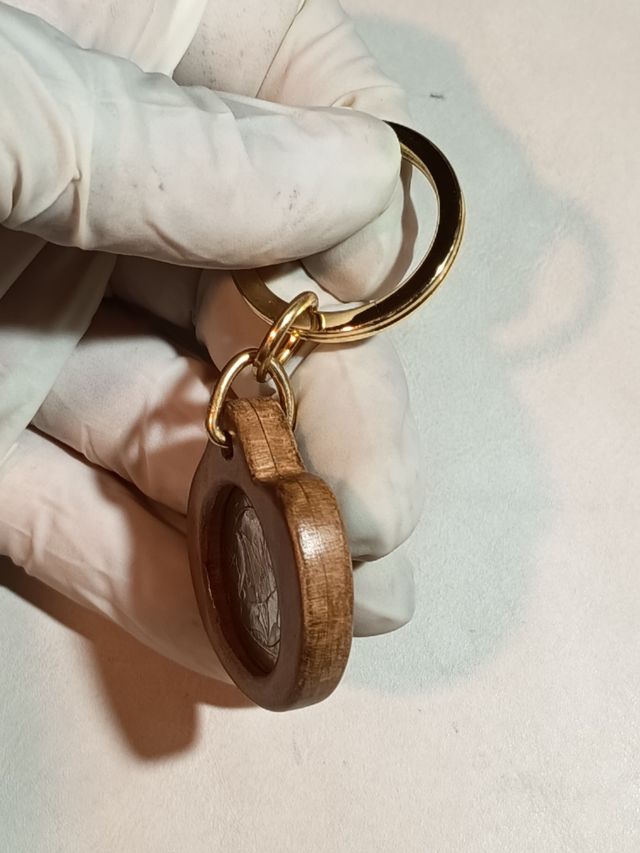 Portachiavi fatto a mano con moneta