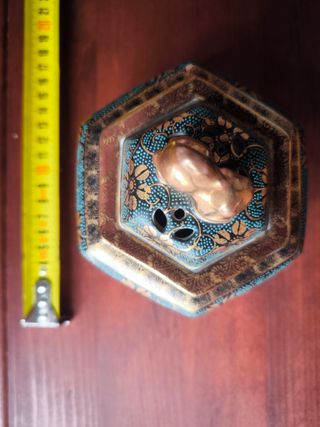 Incensario Kutani Japonés con Figura Shishi
