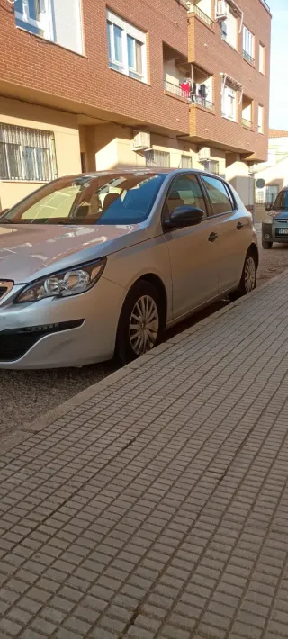 Peugeot 308 2016