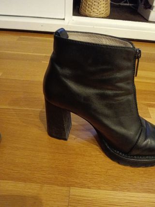 Botines Gadea Tacón Cremallera Negra