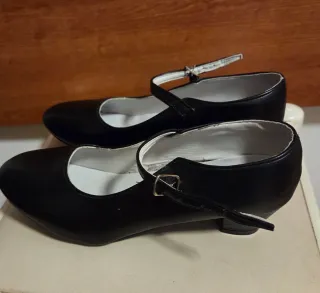 Zapatos Sevillanas Negros Talla X