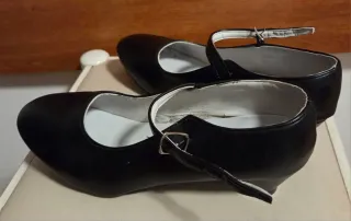 Zapatos Sevillanas Negros Talla X