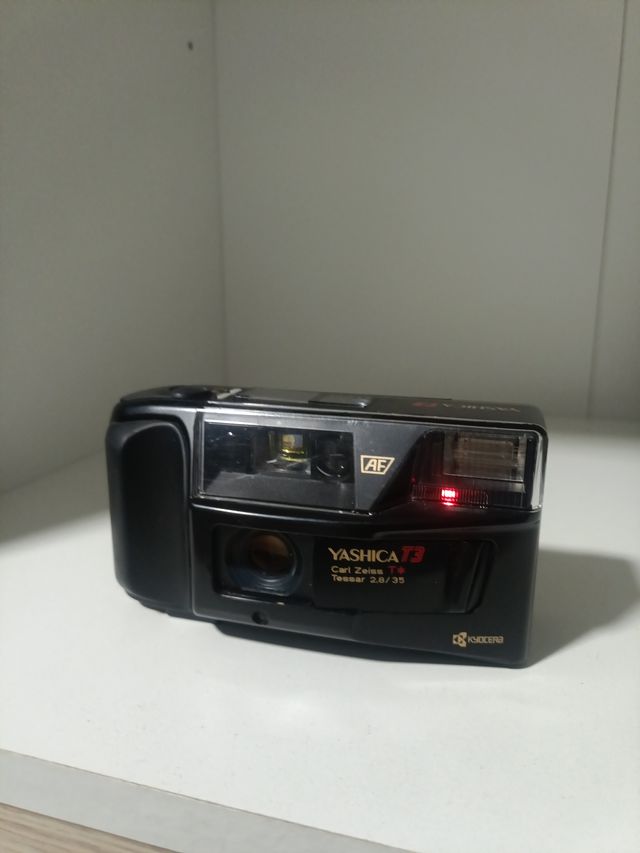 Yashica T3 Carl Zeiss T*