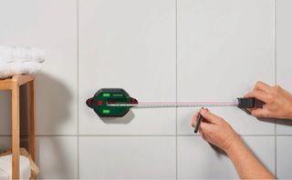 nivel de burbuja con láser  cinta métrica Parkside