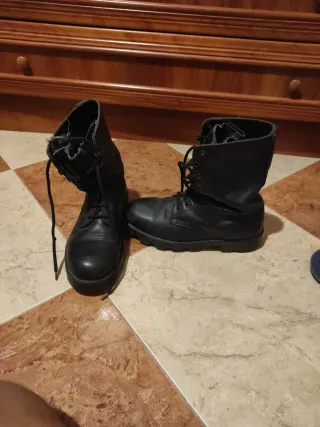Botas militares negras