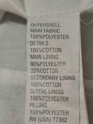 Chaqueta acolchada Zara azul marino con cinturón