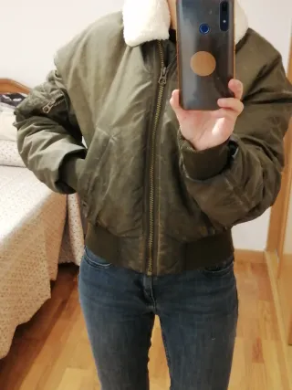 Cazadora bomber verde talla XS