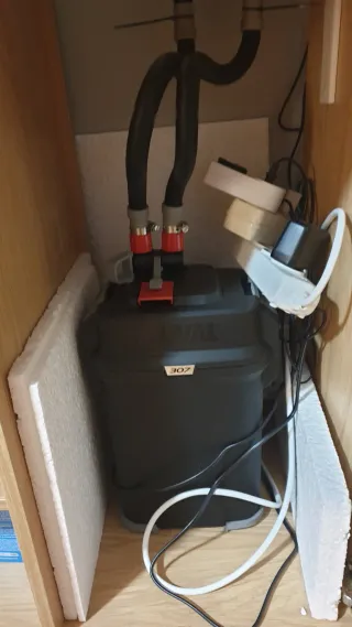 Acuario completo con mueble de madera, Fluval