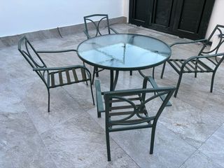 Mesa y 4 sillas de terraza cristal y aluminio