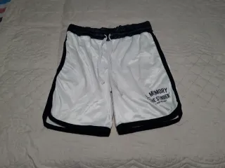 Pantalón corto deportivo tipo boxeo