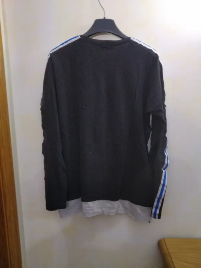 Camiseta manga larga INSIDE negra y azul