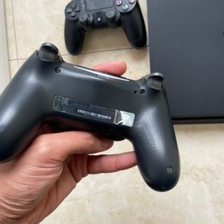 PS4 Slim 500GB + 2 Mandos + 2 Juegos 