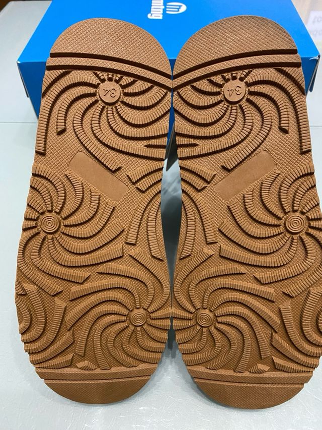 Botas MTNG estilo Ugg Talla 34