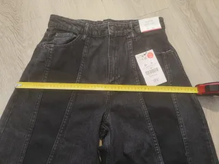 Pantalón vaquero ancho gris con jareta en negro