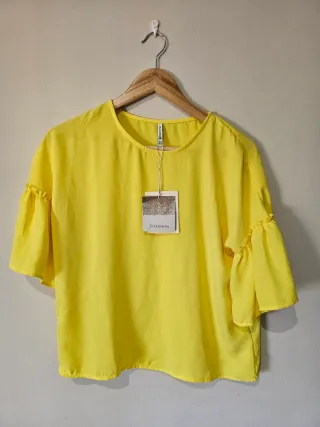 Camiseta Stradivarius amarilla manga corta Talla M
