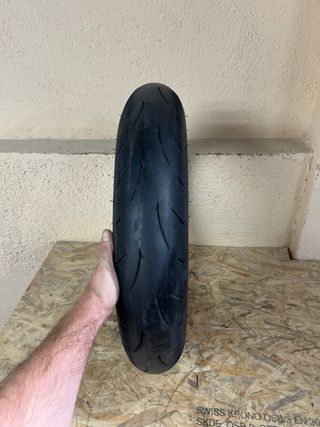 Dunlop Sportmax GP Racer D212 120/70 ZR17