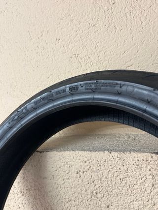Dunlop Sportmax GP Racer D212 120/70 ZR17