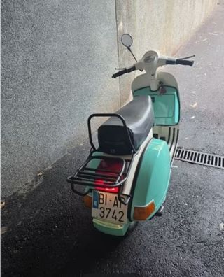 Vespa iris 200