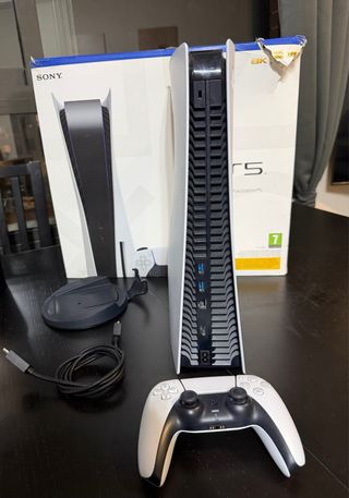 PlayStation 5 con mando