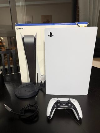 PlayStation 5 con mando