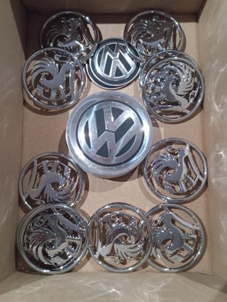Lote Emblemas Tapacubos VW y FIAT
