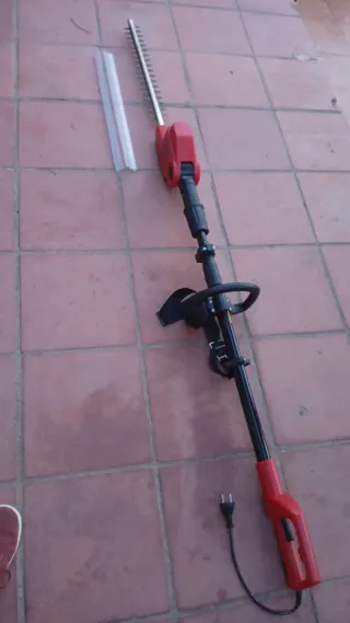 Cortasetos de pértiga eléctrico