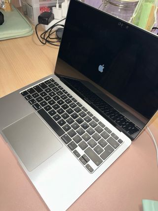 MacBook Air 13” 2020 i7 / 16GB RAM / 512GB SSD