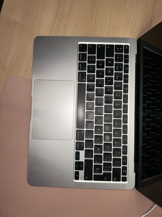 MacBook Air 13” 2020 i7 / 16GB RAM / 512GB SSD