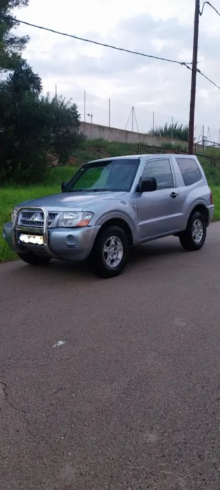 Mitsubishi Montero 2006